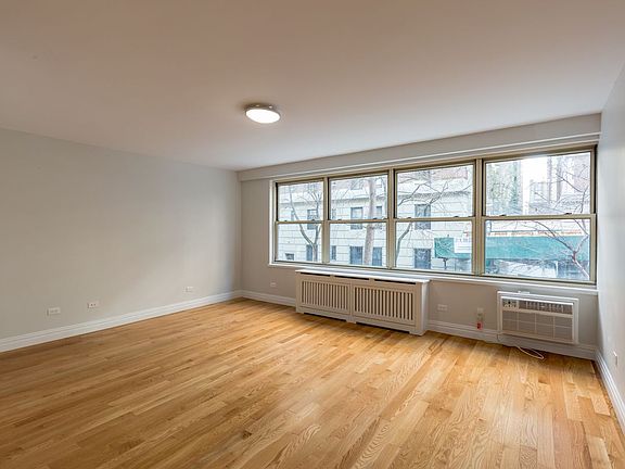 3rd image of 210 W 89th St APT 2J