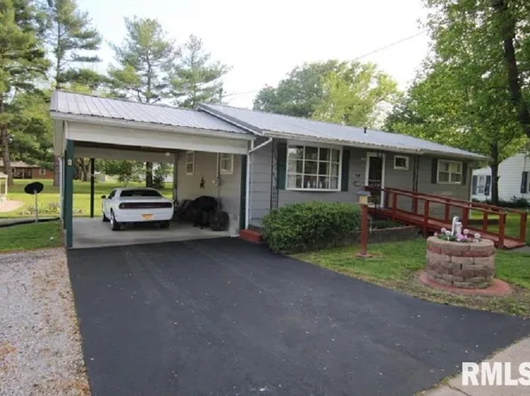 211 E Lincoln St, Galatia, IL 62935