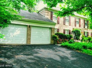 1 Pepperell Ct, Bethesda, MD 20817