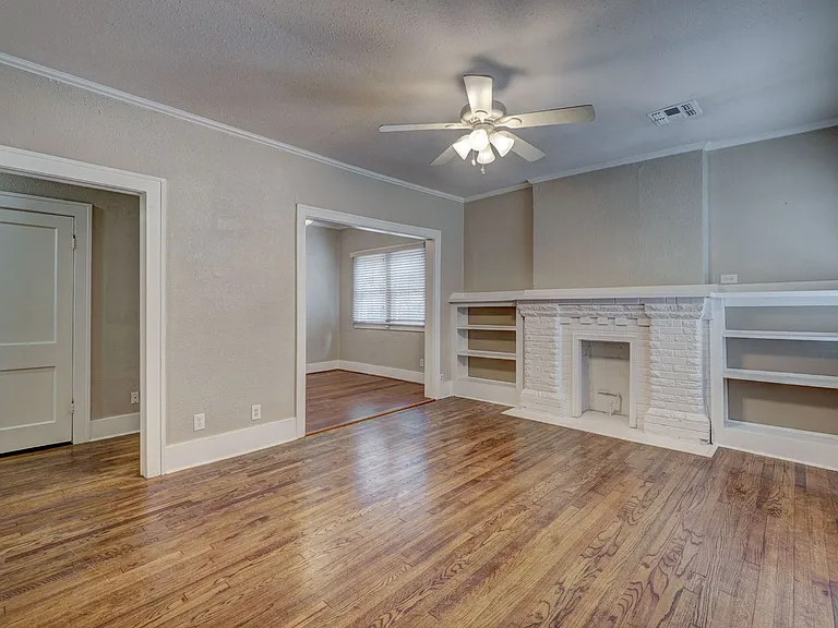 3711 N Military Ave — Photo 3