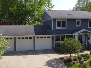 746 Golden Meadow Rd, Eagan, MN 55123