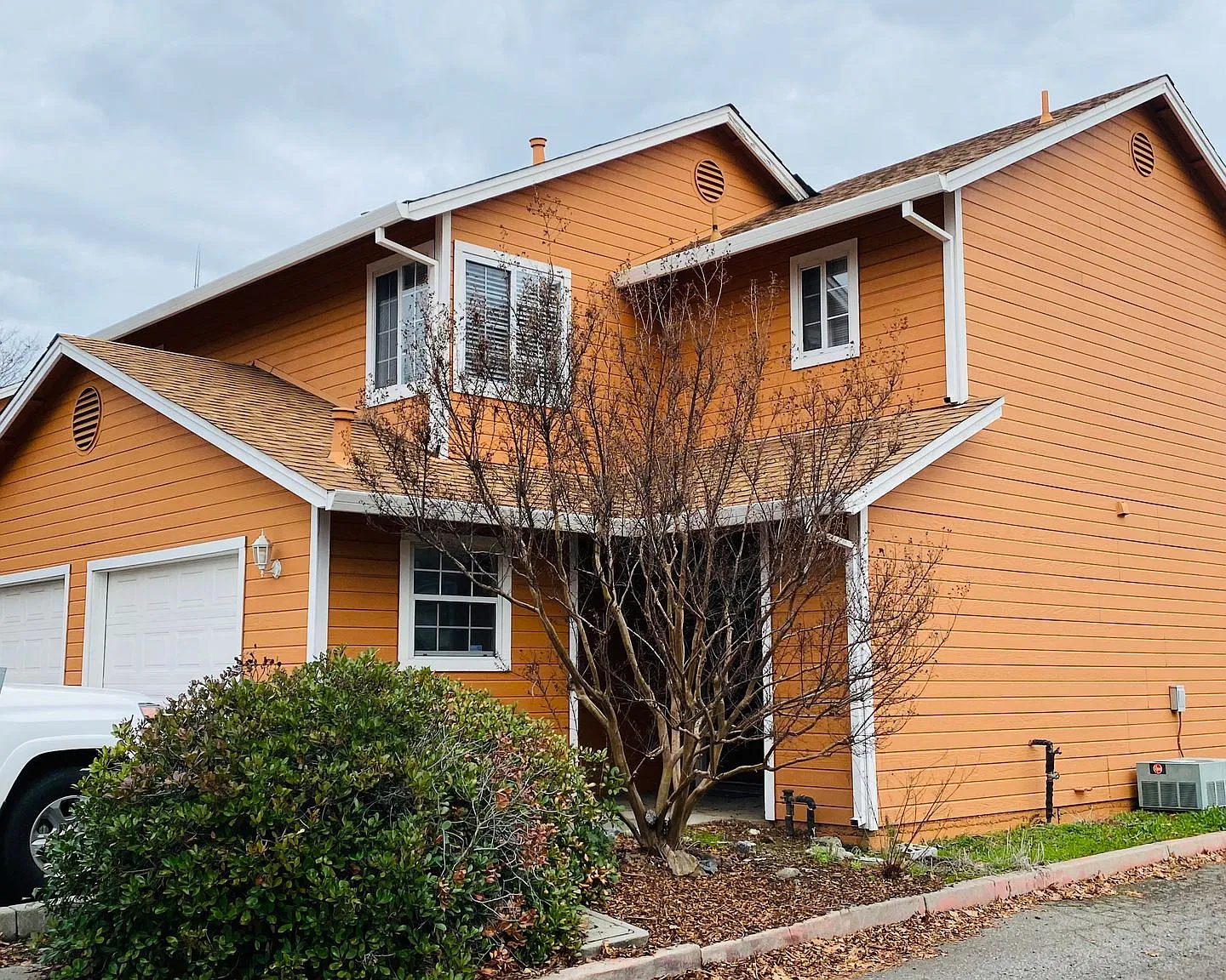 1717 Eaton Road- Large Townhomes! — Photo 1