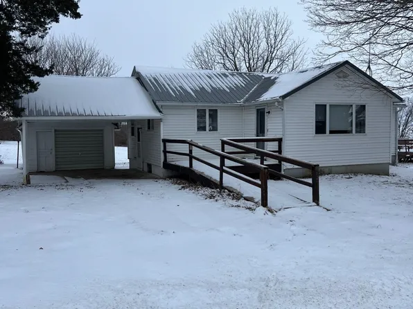 860 N Kent Rd, Kent, IL 61044