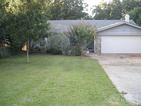 2nd image of 828 Shoreline Dr