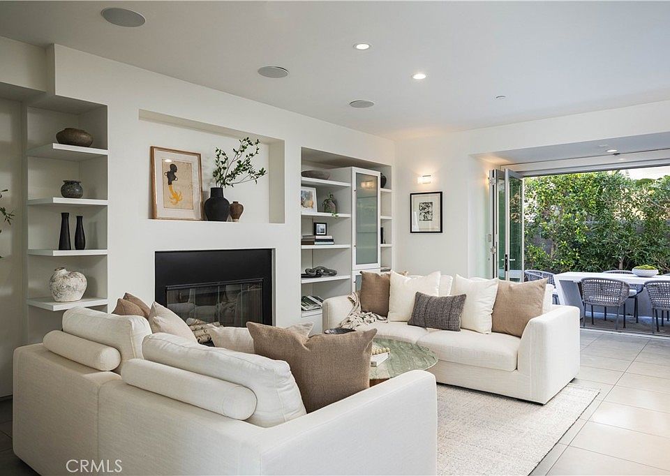 1st image of 2618 Cove St
