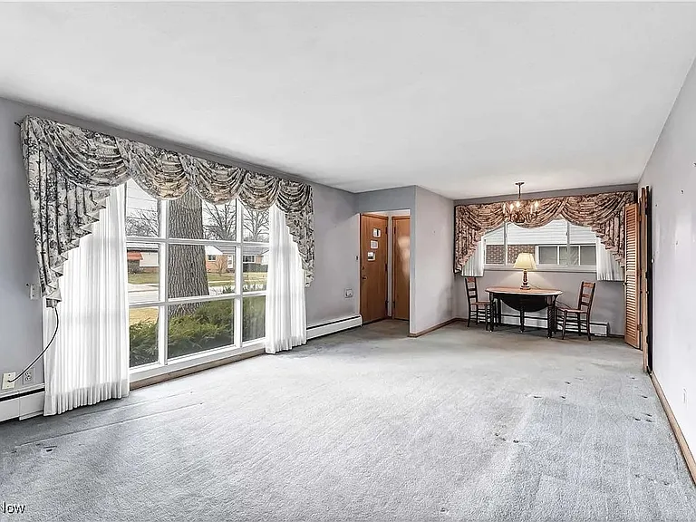 589 Woodlane Dr — Photo 15