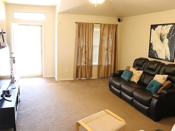 2nd image of 9307 Hawthorne Ct