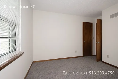 4813 Woodward St — Photo 14
