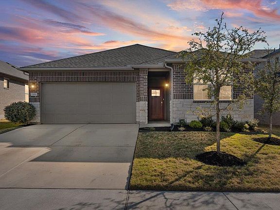 3rd image of 209 Connor Ln