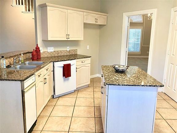 4th image of 1211 Saint Monet Dr