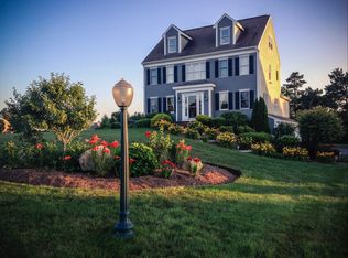 4 Edgewood Cir, Plymouth, MA 02360
