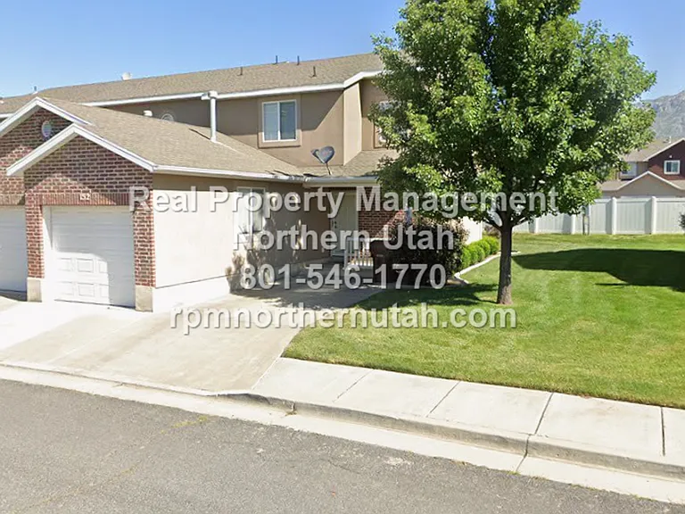 152 W 2525 N — Photo 1