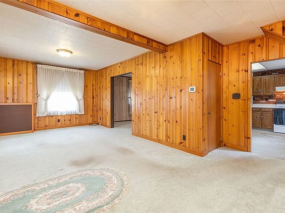 5th image of 239 W Catherine St