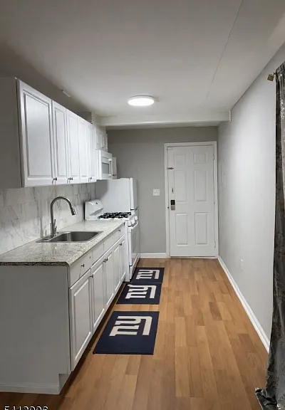 70 Port Ave — Photo 2