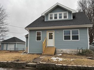 103 W Rogers St, Laurel, IA 50141