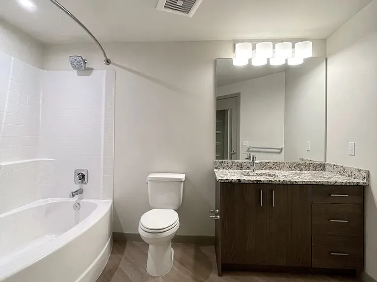 Lexington Apartments — Photo 57