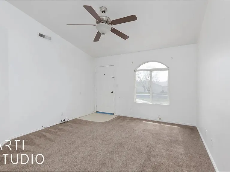 2761 E 350 N — Photo 1
