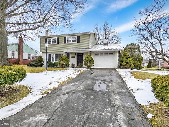 2nd image of 3460 Sycamore Rd