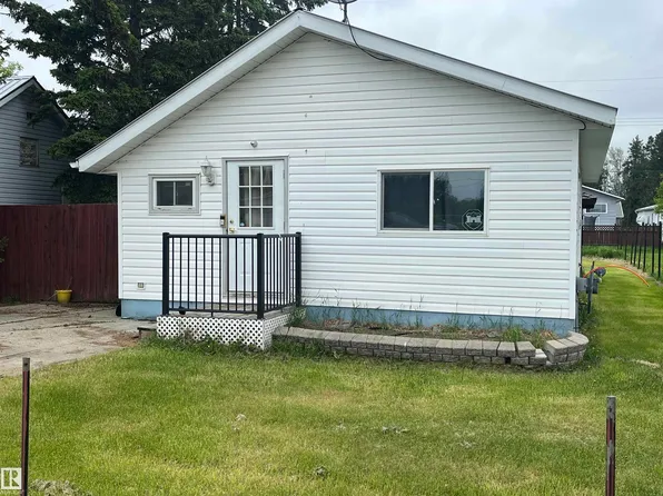 4720 51st Ave, Wabamun, AB T0E 2K0
