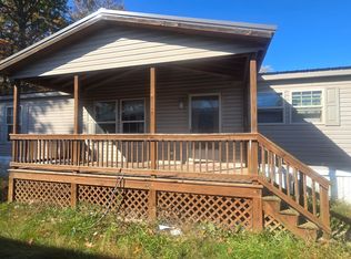 144 McCumbee Ln #8, Berkeley Springs, WV 25411