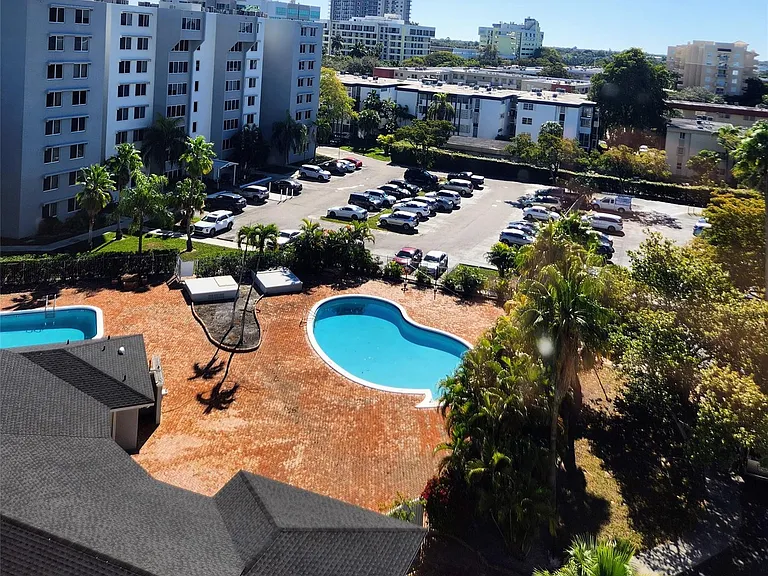 9001 SW 77th Ave #C803 — Photo 19