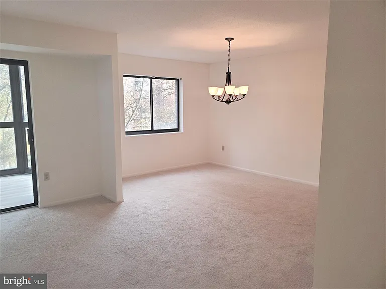 15100 Interlachen Dr #4516 — Photo 4