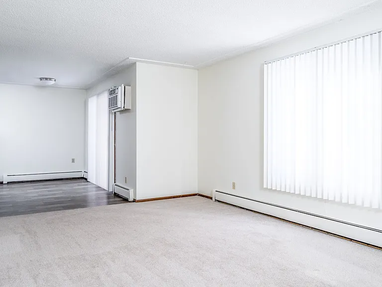 Nicollet Woods Apartments — Photo 11