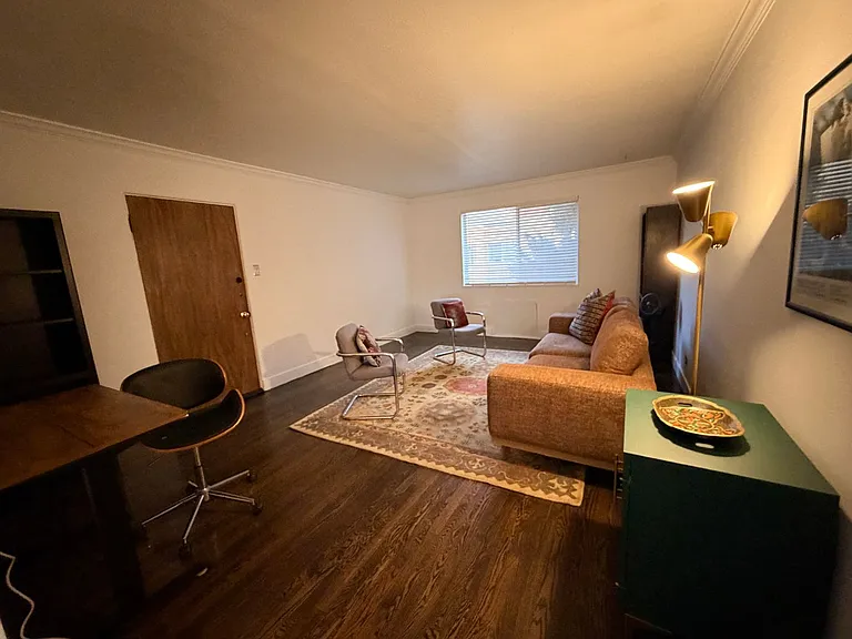 1100 Colorado Blvd #306 — Photo 4