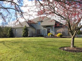 7966 Hickory Ridge Ct, Lewis Center, OH 43035