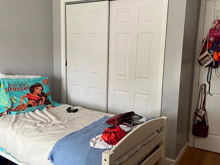 560 Forest St #2 — Photo 8