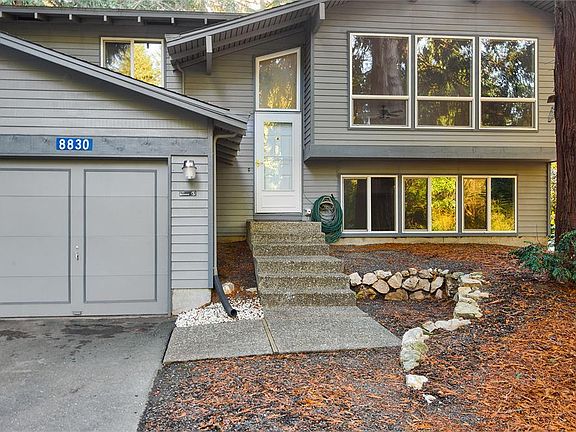 4th image of 8830 NE Towne Ct