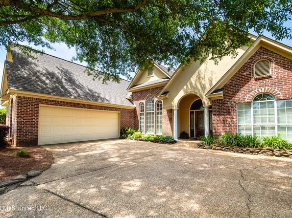 357 Woodlands Dr, Brandon, MS 39047
