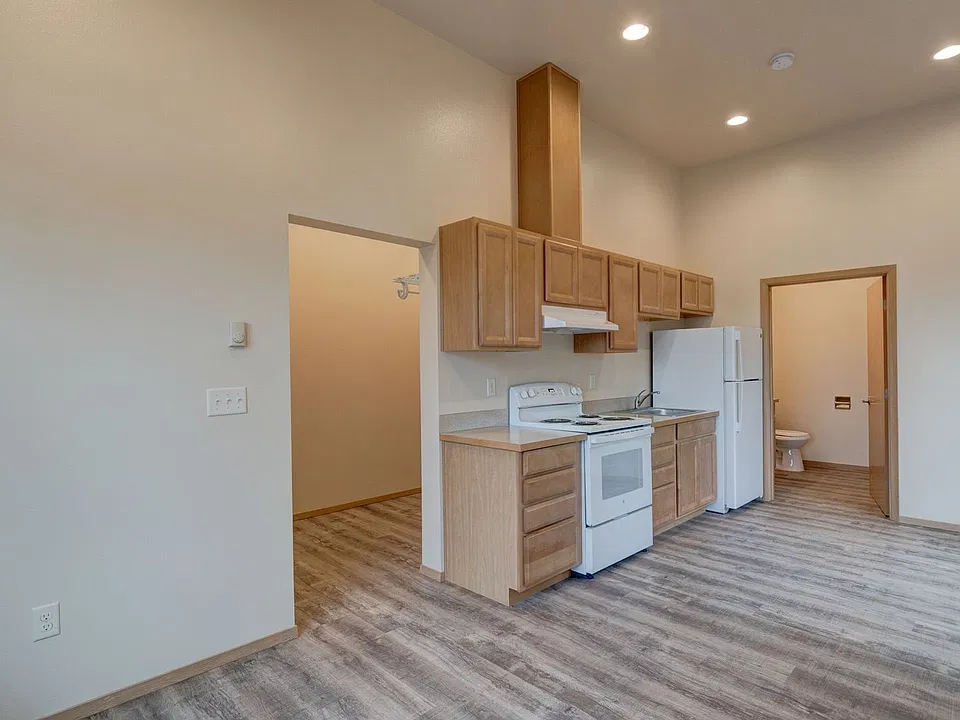M1250 - Park Terrace Apartments