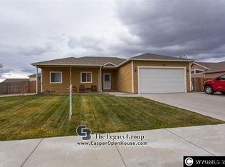 656 Wagon Trl, Evansville, WY 82636