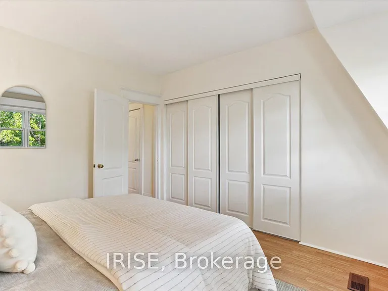 61 Chisholm Ave — Photo 16