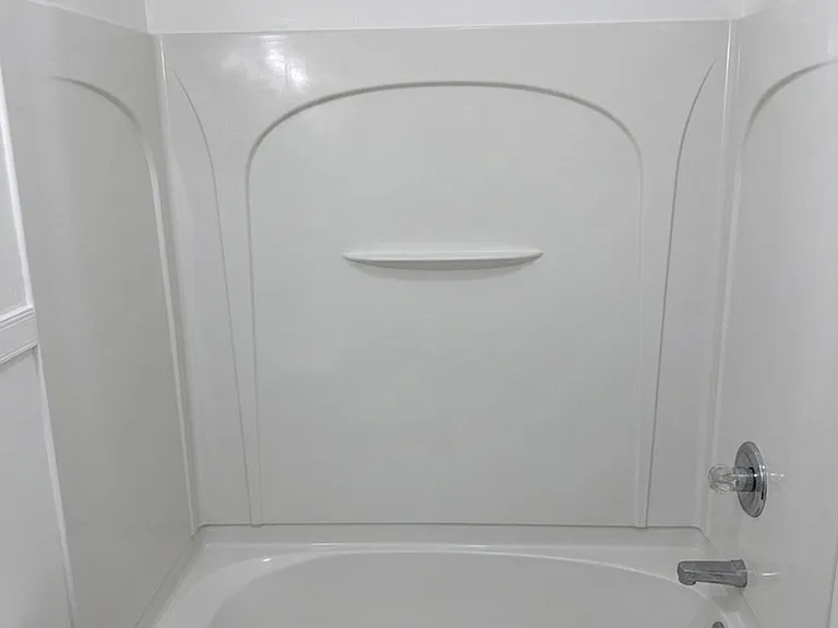 141 N Hamilton St #B — Photo 8