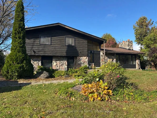 220 Saint Vincent St, Meaford, ON N4L 1C1