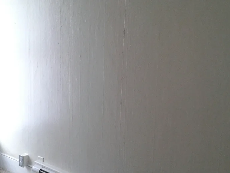 Note the hall sconces.
Heat is radiator.