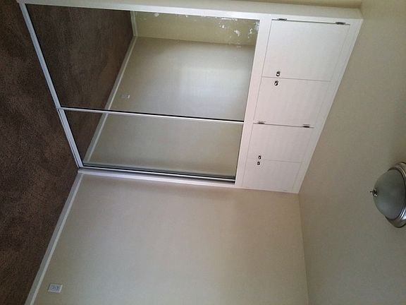 4th image of 1467 Bresee Ave