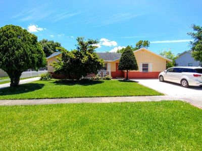 121 Raven Ct, Royal Palm Beach, FL, 33411