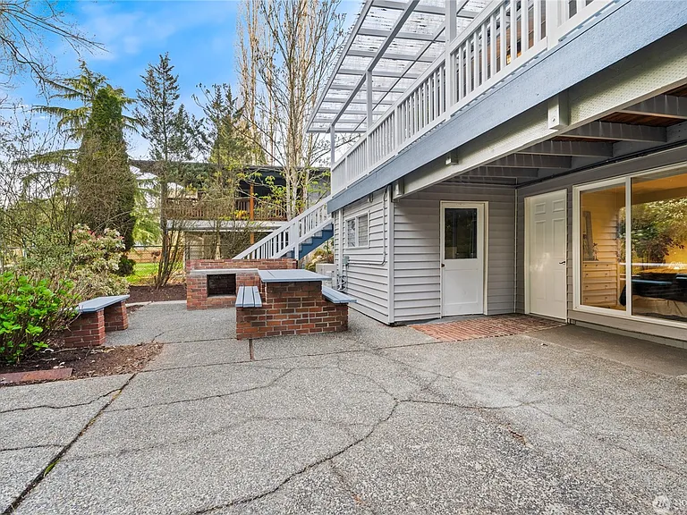 651 154th Ave SE #A — Photo 1