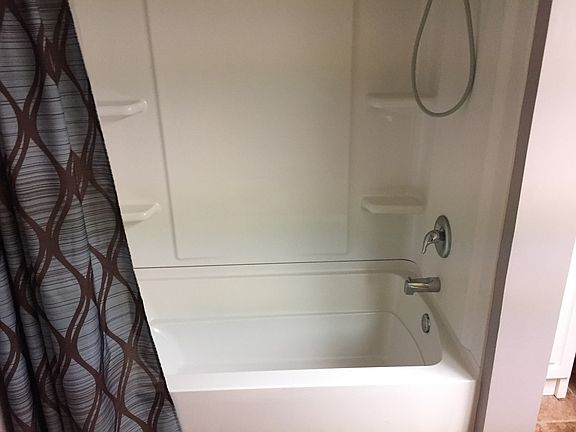 4th image of 611 Byers St
