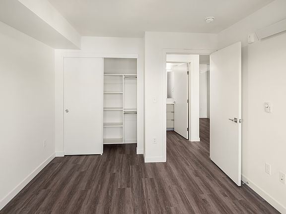 5th image of 4221 37th Ave S #7