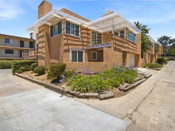 2744 E 20th St, Signal Hill, CA 90755