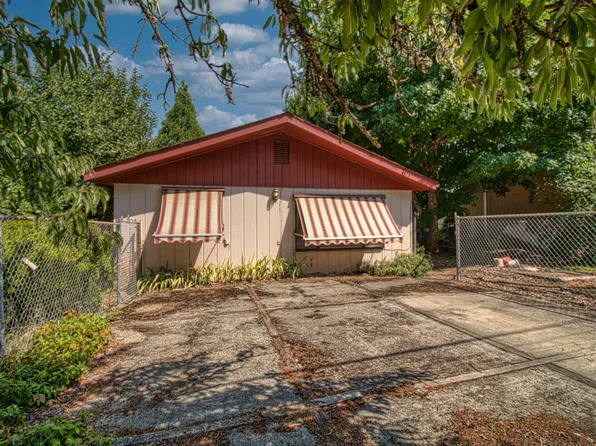 317 Lister St, Cave Junction, OR 97523