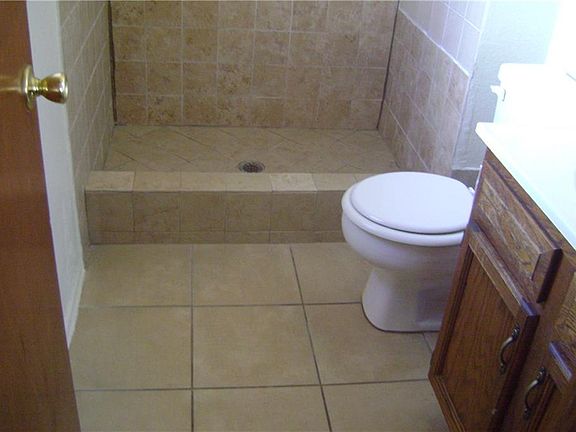 4th image of 1604 Paul Todd Dr