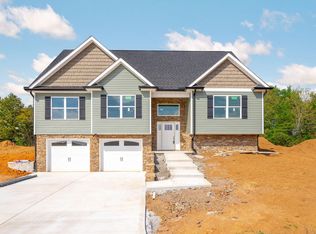 8058 Abraham Ln, Ooltewah, TN 37363