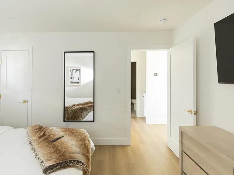 1842 S Pacific St #1844 — Photo 14