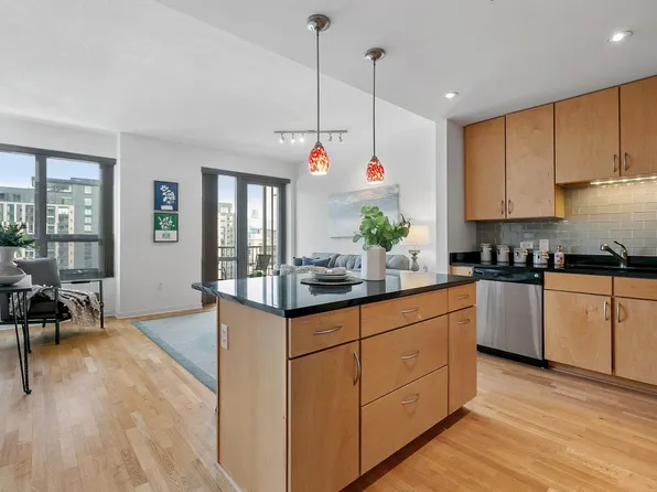 929 Portland Ave APT 1003, Minneapolis, MN 55404