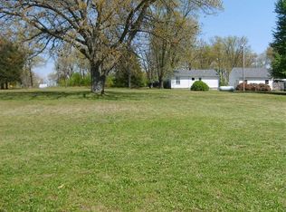 1581 N Rainbow St, Nixa, MO 65714